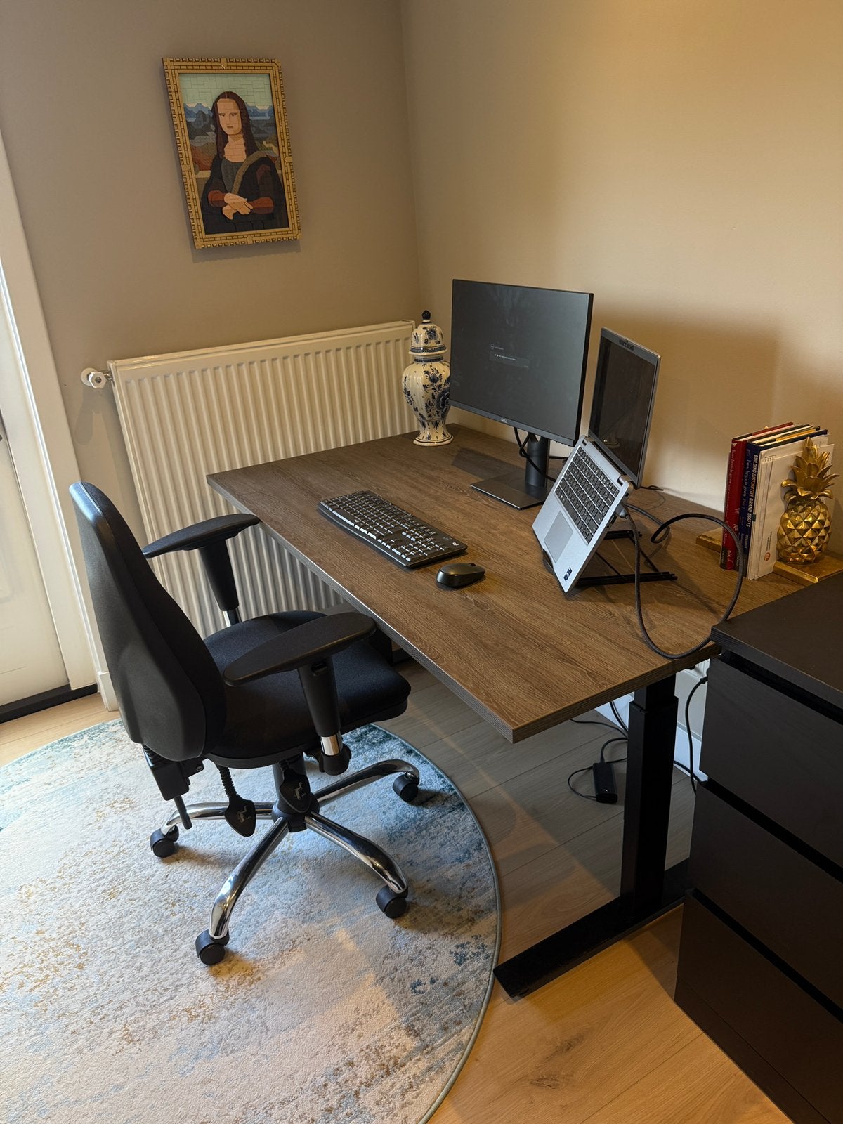 Bureau tafel t-poot kleur blad: eiken tabak, Ophalen, In hoogte verstelbaar, Zo goed als nieuw, Overige merken