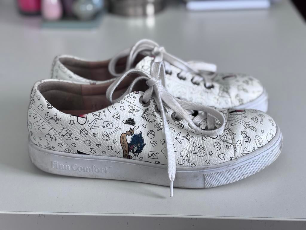 Finn Comfort sneakers met print - Maat 7 40, Kleding | Dames, Ophalen of Verzenden, Gedragen, Wit, Sneakers of Gympen