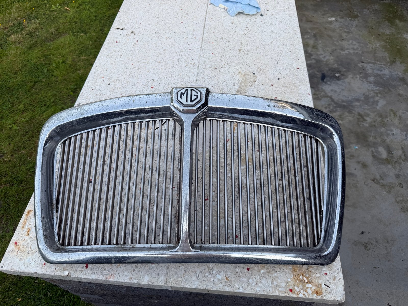 MG Oldtimer Grille - Klassieke Auto Onderdeel, Ophalen, Gebruikt, Voor, Bumper