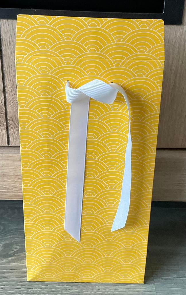 Luxe kadotasjes met plakstrip 29x15x6 cm, 100 stuks nieuw, Diversen, Cadeaupapier, Ophalen of Verzenden, Nieuw
