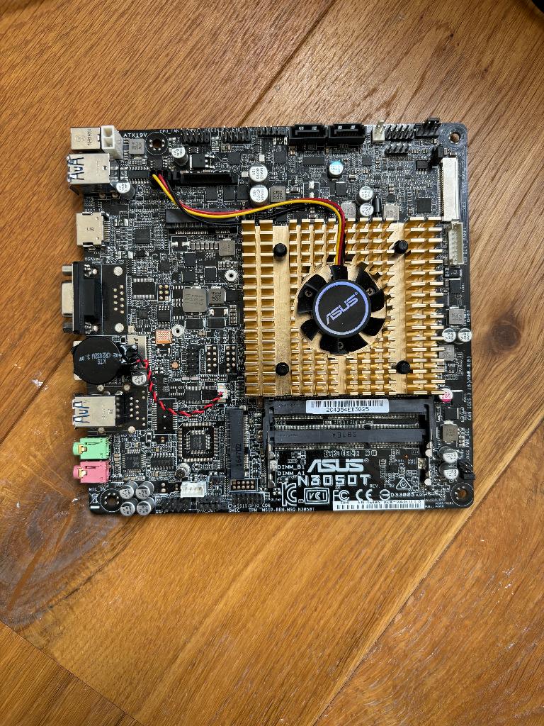 Asus N3050T, Computers en Software, Moederborden, Gebruikt, Intel, DDR3, Ophalen of Verzenden