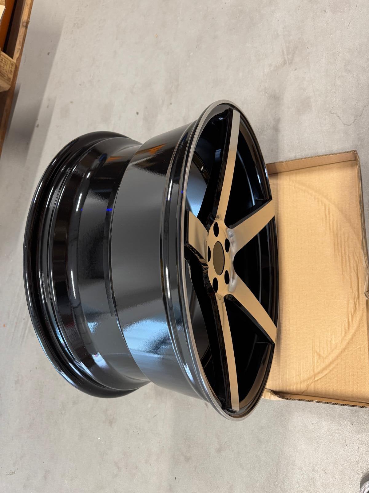 Nieuwe Concave wielen 20x9,5 5x112 ET 45 GEEN SET!!, Motoren, Ophalen