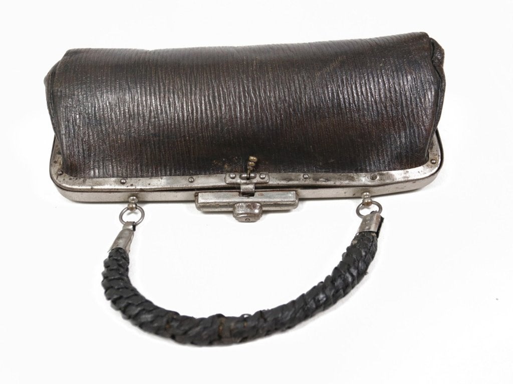 Klein art deco avondtasje zwart geribbeld leer - 1920, Ophalen, Gebruikt, Zwart, Avondtasje