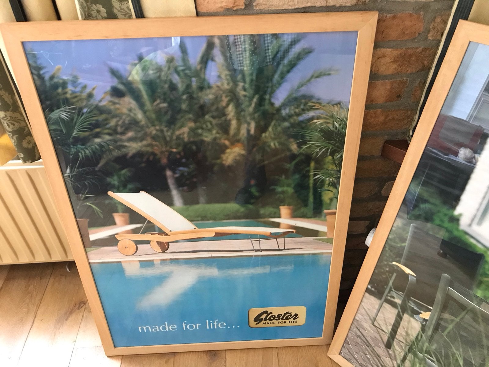 Gloster 'Made for Life' Ingelijste Posters (2 stuks), Ophalen of Verzenden, Zo goed als nieuw, 75 cm of meer, 50 tot 75 cm