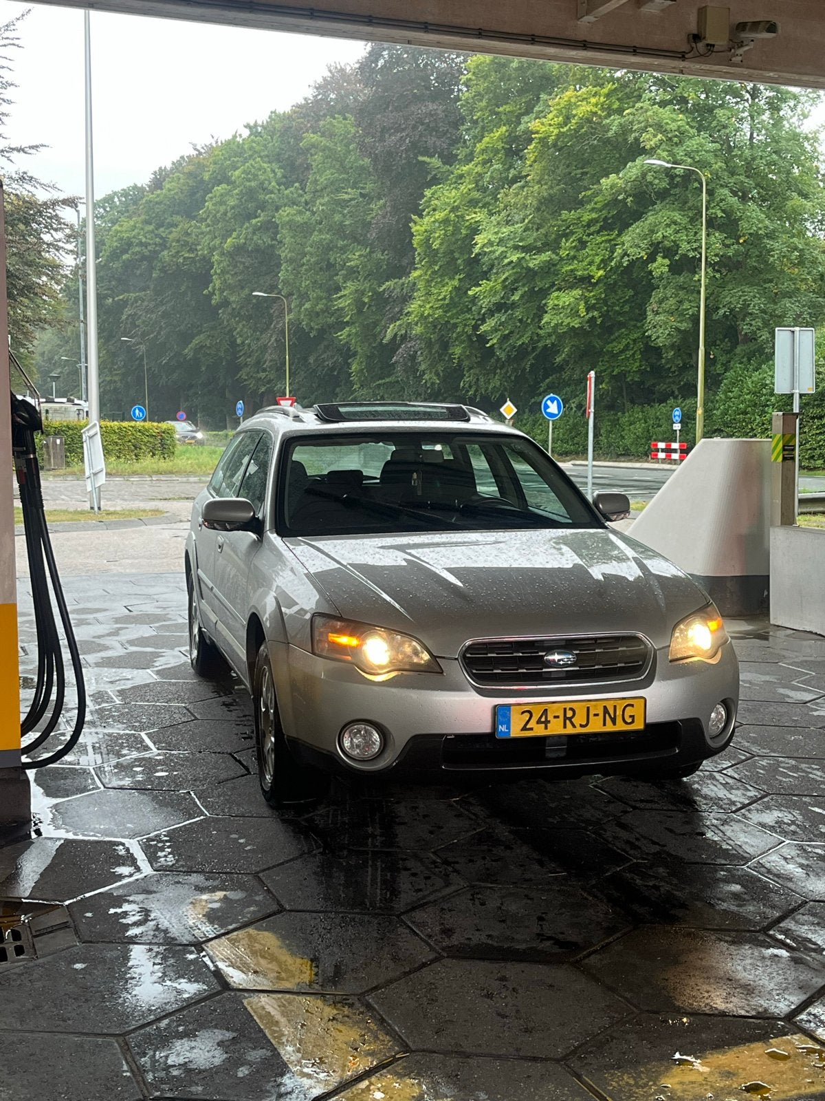Subaru Outback 2.5I Aut. 2005 Grijs, Auto's, Automaat, 4 cilinders, 1415 kg, Vierwielaandrijving