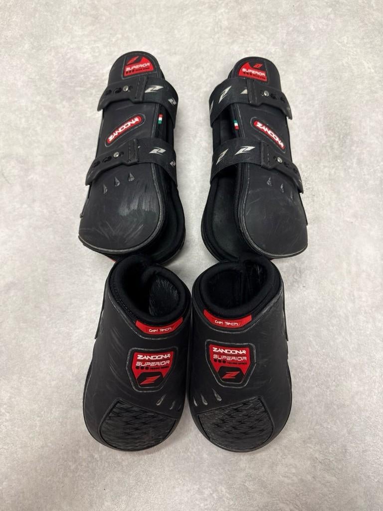 Zandona superior air beschermers set zwart full, Dieren en Toebehoren, Paarden en Pony's | Beschermers, Ophalen of Verzenden, Gebruikt