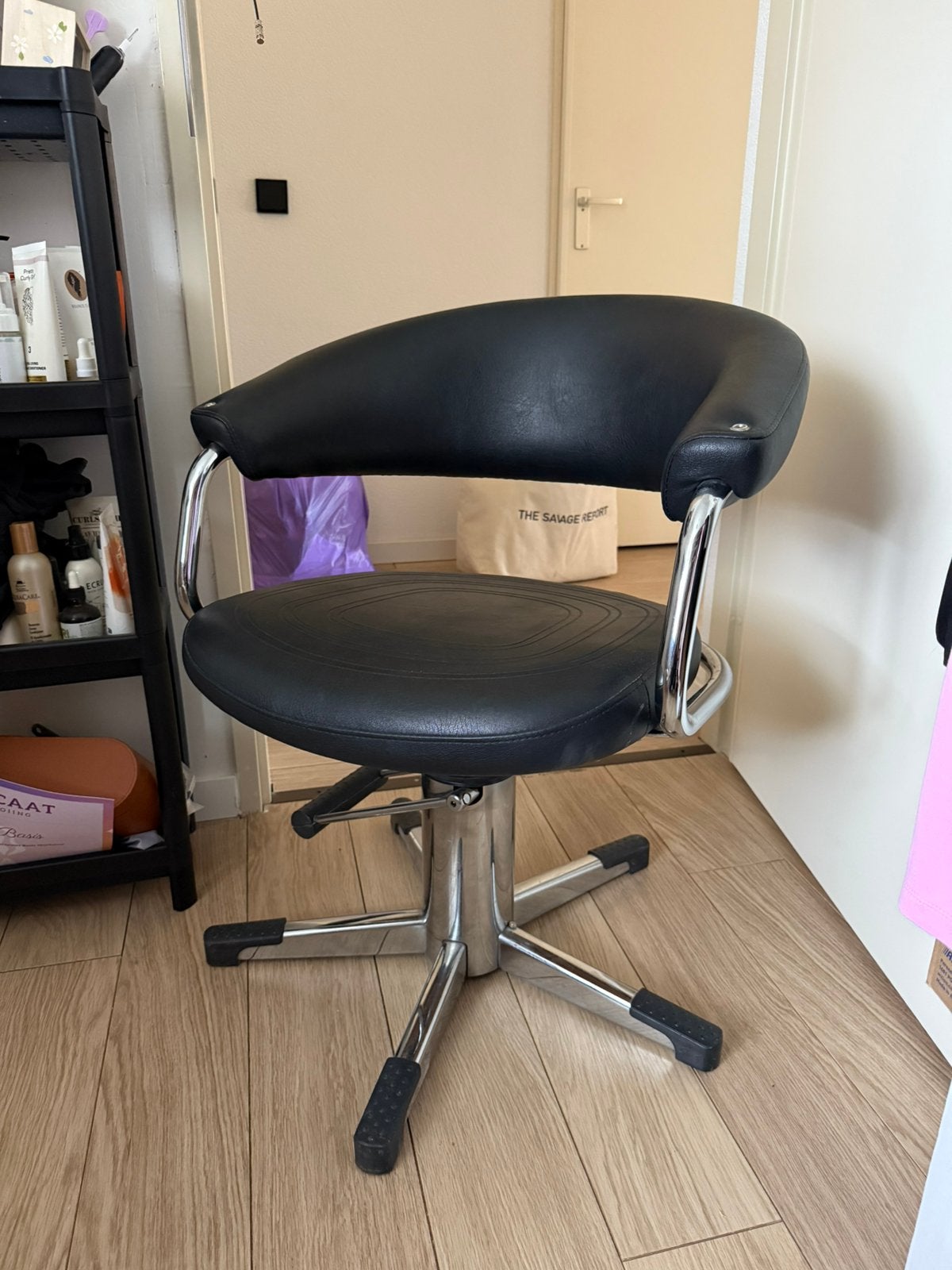 Kappersstoel, Ophalen, Zwart, Zo goed als nieuw, Eén