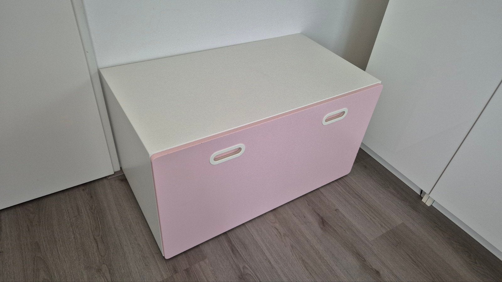 Ikea Stuva opbergbankje met kussen - roze/wit, Ophalen, Gebruikt, Overige typen