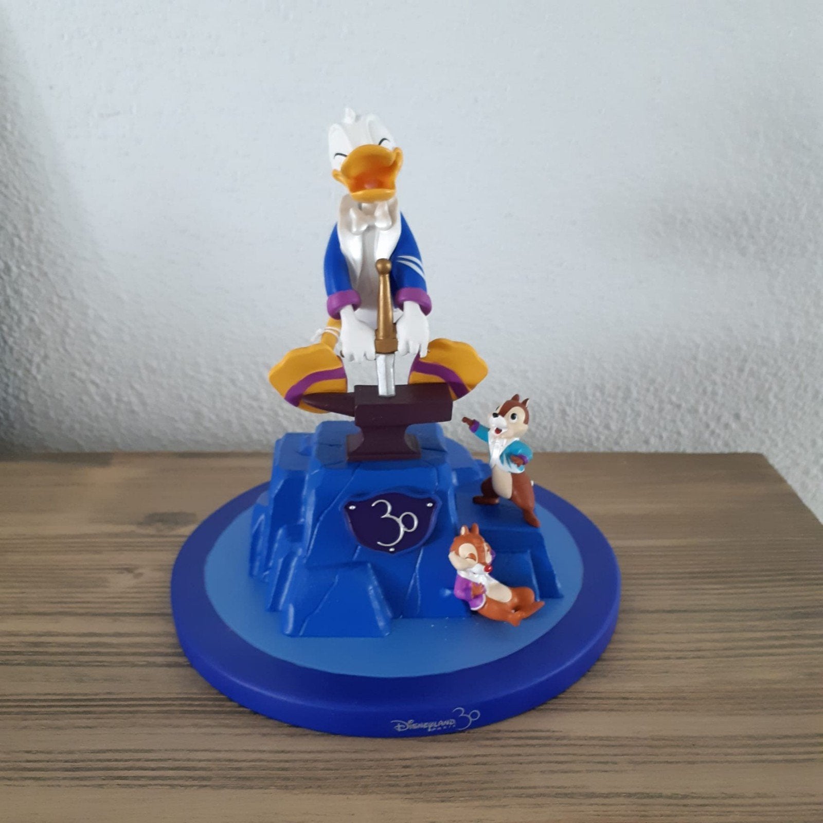 Disneyland Parijs beeld Donald, Knabbel en Babbel, Ophalen of Verzenden, Donald Duck, Nieuw, Beeldje of Figuurtje