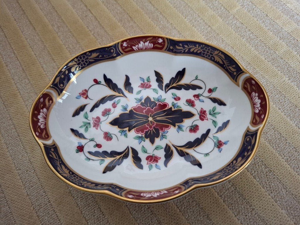 Ovaal SCHAALTJE "Prince Regent" Royal Worcester Porselein, Nieuw, Ophalen of Verzenden, Schaal of Schalen, Overige stijlen
