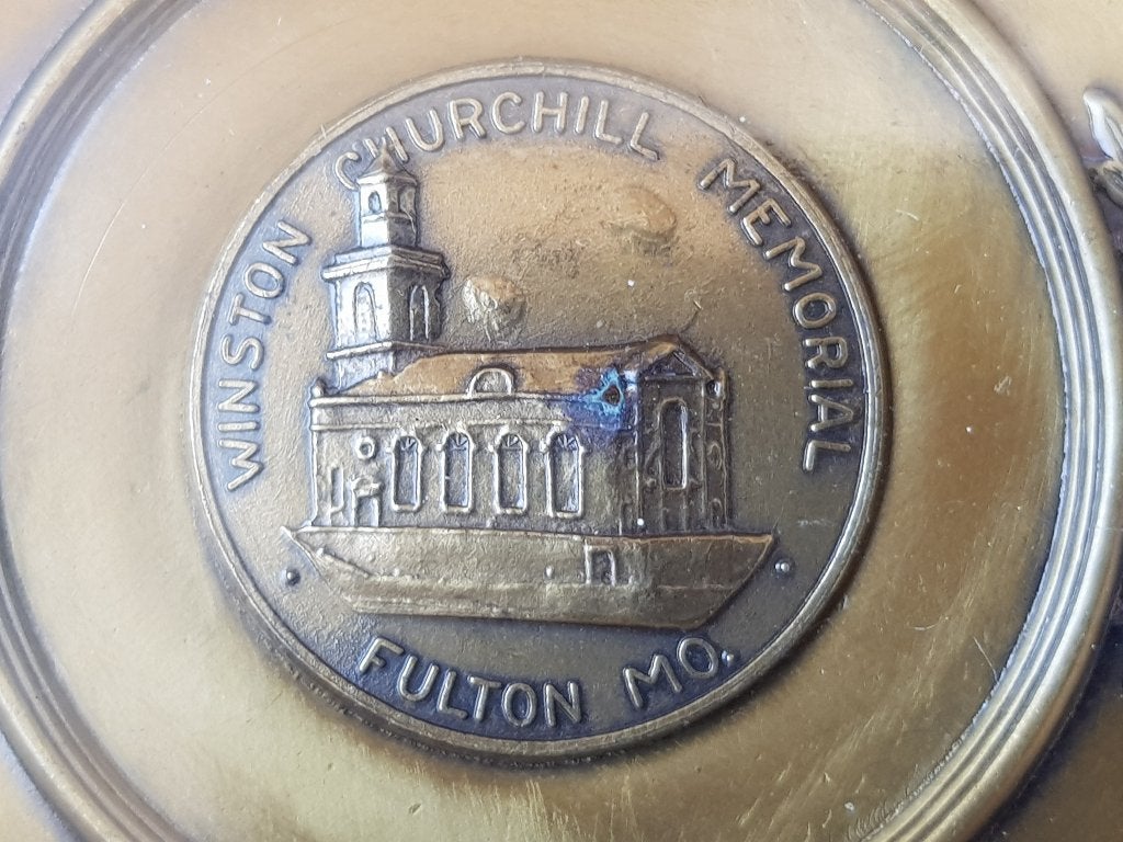 Mooi oud Churchill schaaltje uit Engeland van koper en glas., Ophalen of Verzenden