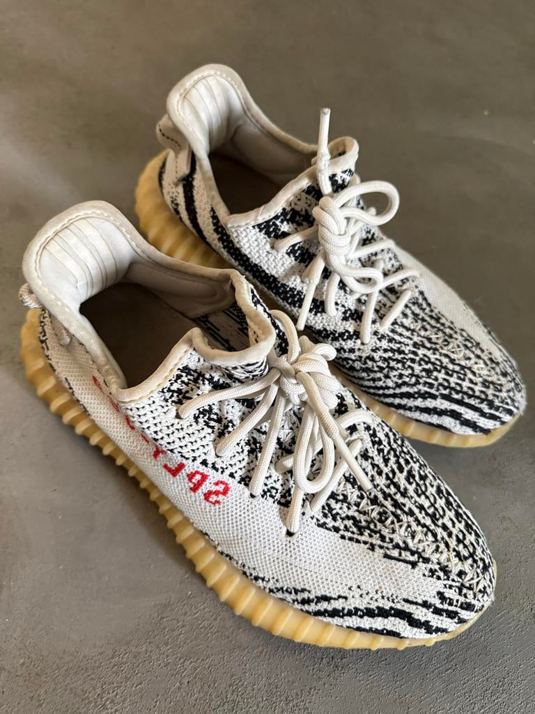 Adidas Yeezy Boost 350 V2 Zebra Sneakers, Ophalen of Verzenden, Gedragen, Wit, Sneakers of Gympen