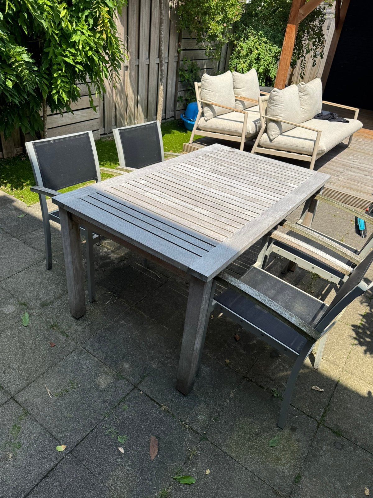 Tuintafel met 4 stoelen, Ophalen, 4 zitplaatsen, Gebruikt, Hardhout