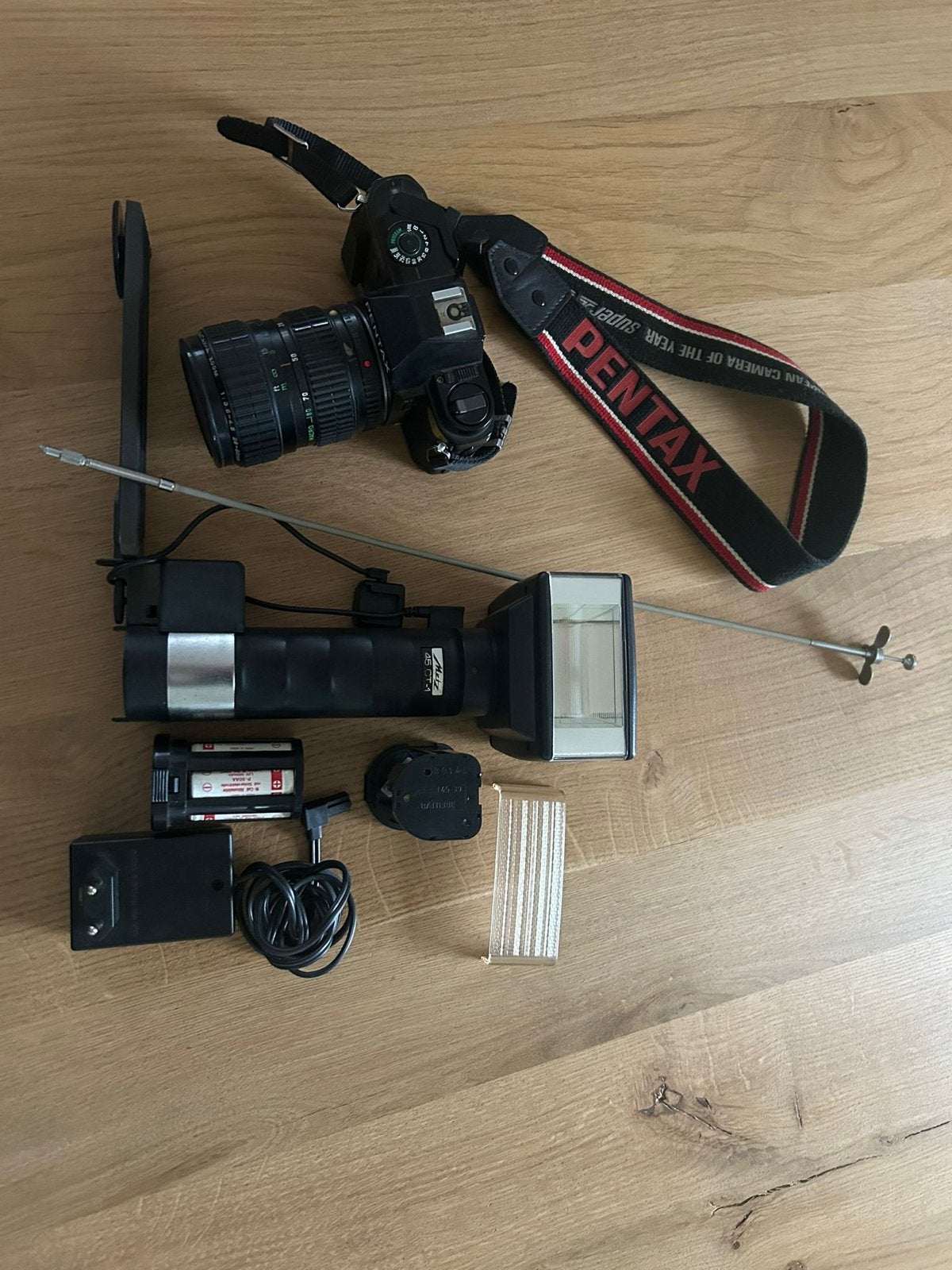 Pentax P30 Spiegelreflexcamera met Metz flitser, Ophalen of Verzenden, Gebruikt, Spiegelreflex, Pentax