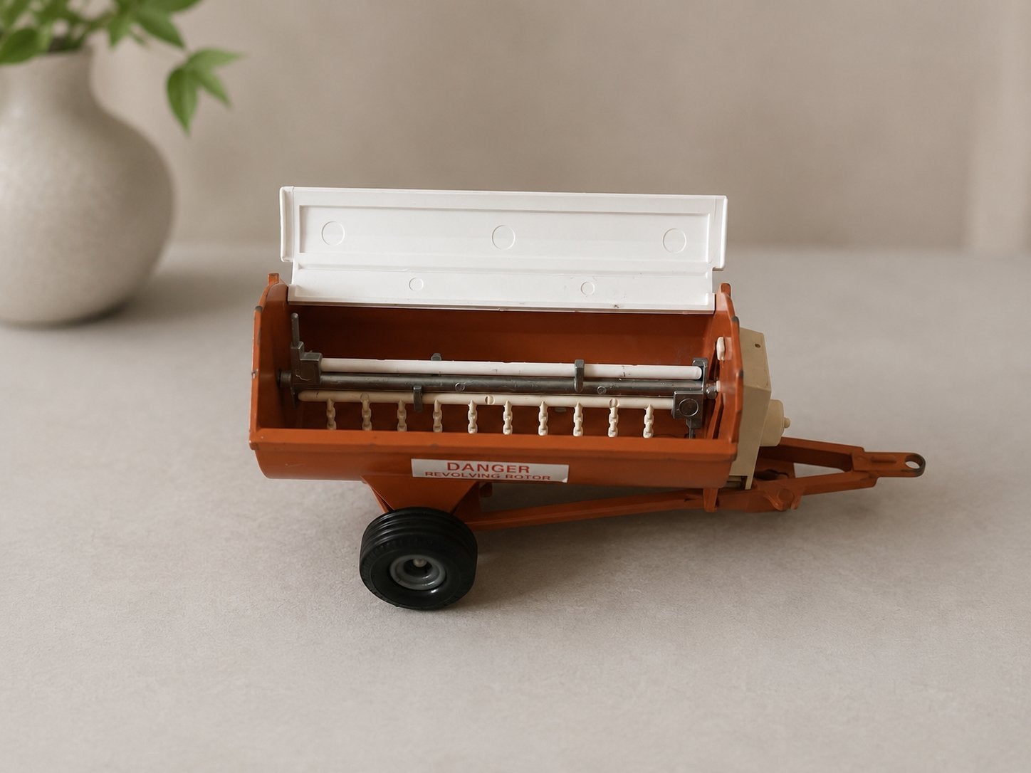 Britains Ltd Howard Rotaspreader 155 - Vintage Speelgoed, Ophalen of Verzenden, Gebruikt, Tractor of Landbouw, Britains