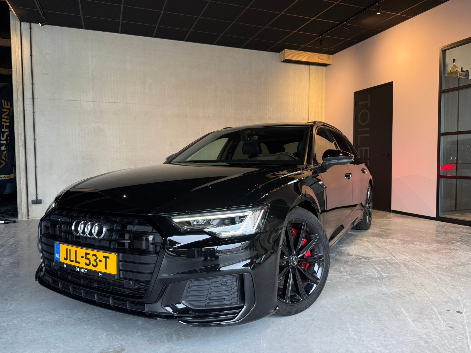 Audi A6 55 Tfsi e Quattro 367pk S Tronic 2021 Zwart, Auto's, Automaat, 77 km/l, Zwart, Plug-in hybride