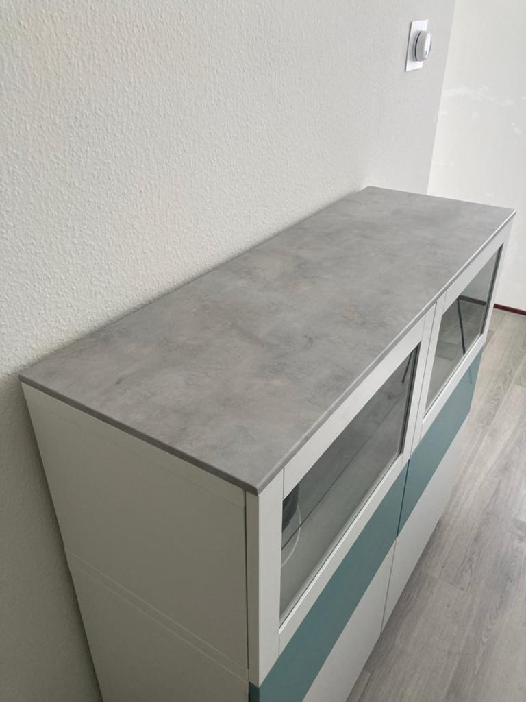2 IKEA Bestå bladen voor kast - Grijs betonlook, Huis en Inrichting, Kasten | Dressoirs, Ophalen, 150 tot 200 cm, Zo goed als nieuw