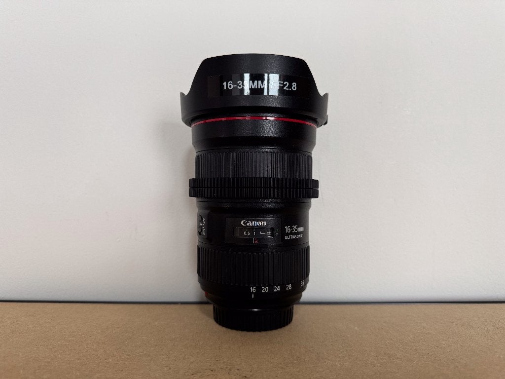 Canon EF 16-35mm f/2.8 L III USM, Canon, Zonnekap, Zo goed als nieuw, 16 mm
