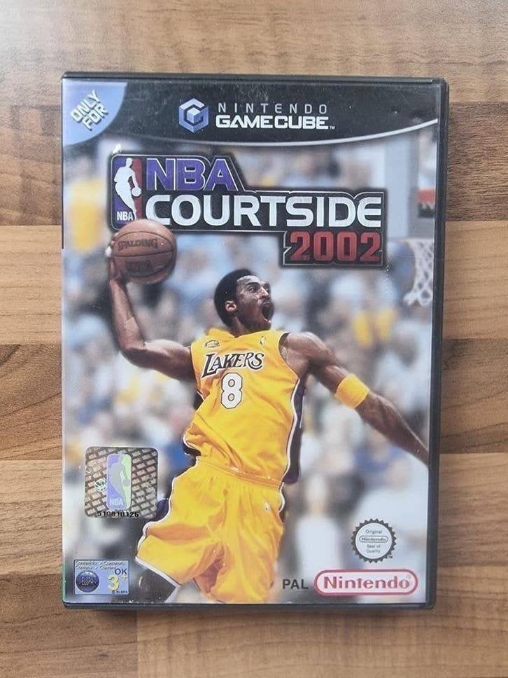NBA Courtside 2002, Ophalen of Verzenden, Zo goed als nieuw, Sport, 3 spelers of meer