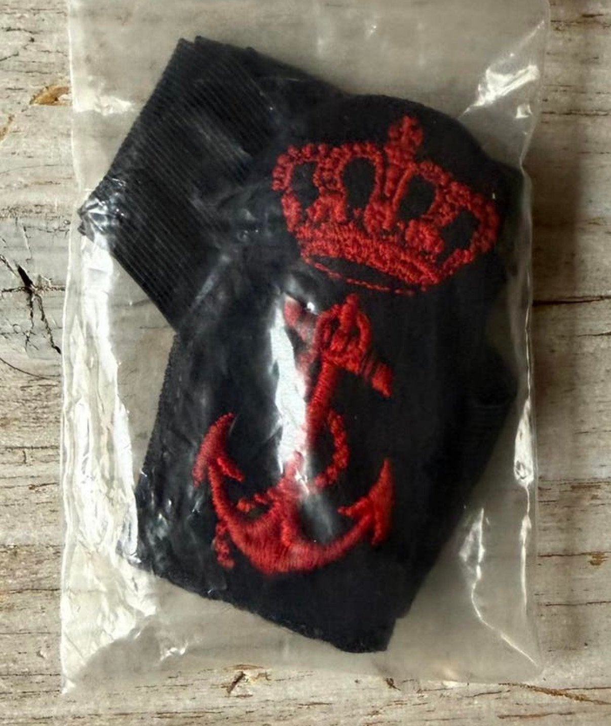 Marine Pet Embleem met Band -4, Verzamelen, Verzenden, Marine, Nederland, Embleem of Badge