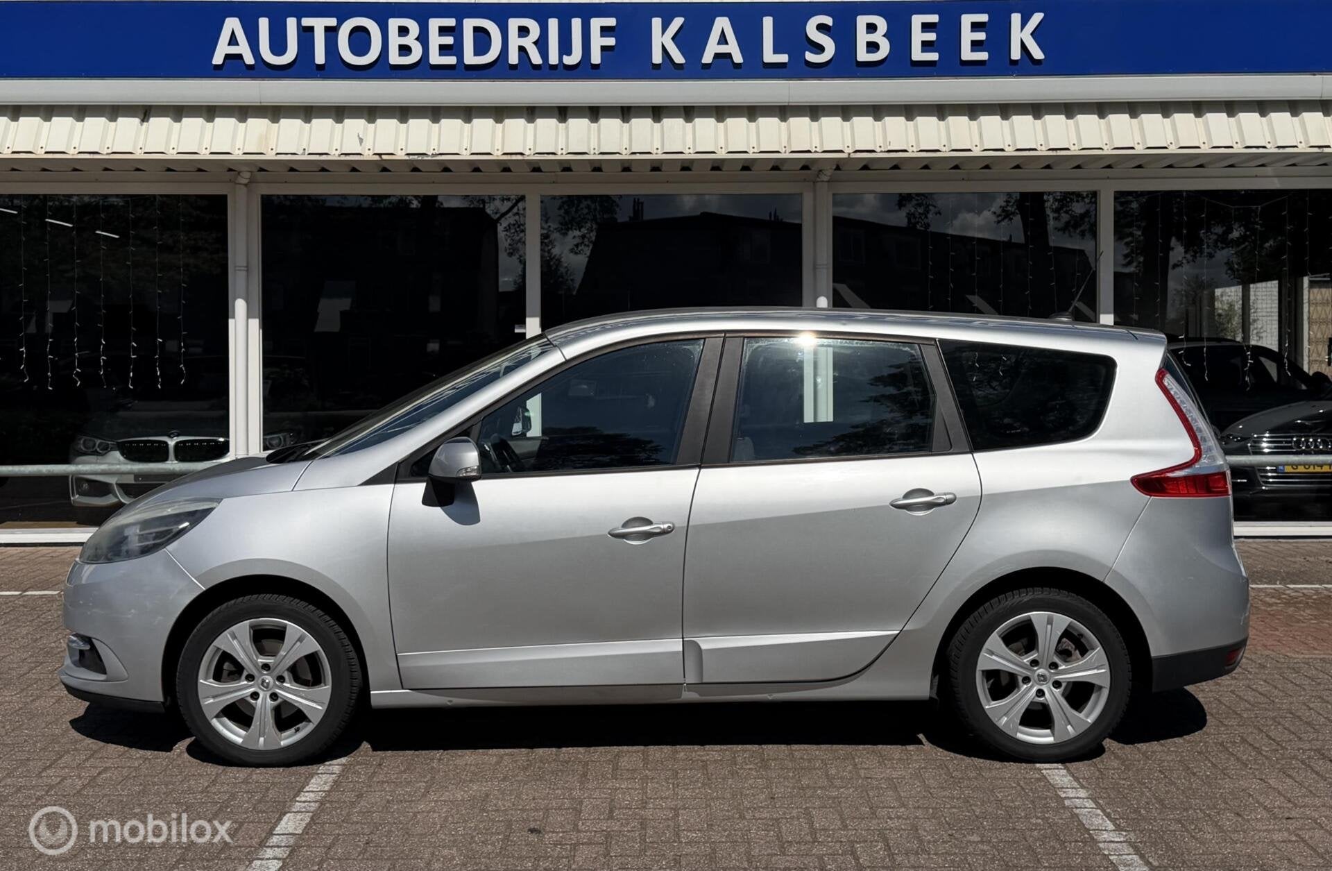 Renault Grand Scenic 1.5 dCi Bose 7Persoon|Automaat|Navi|Cli, Euro 5, Gebruikt, 4 cilinders, 7 stoelen