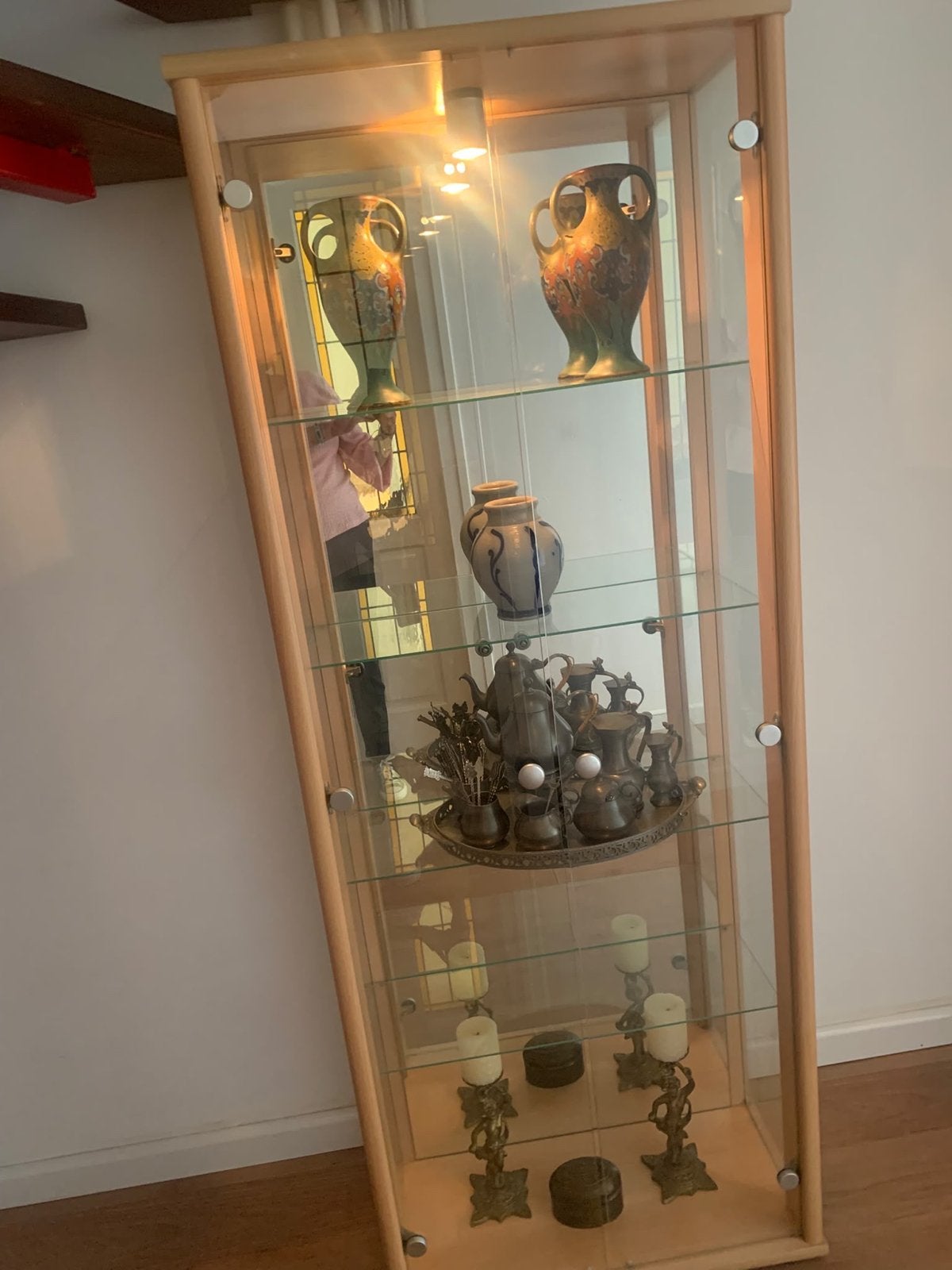 Glazen vitrinekast met houten frame, Huis en Inrichting, Ophalen, Gebruikt, 50 tot 100 cm, Glas