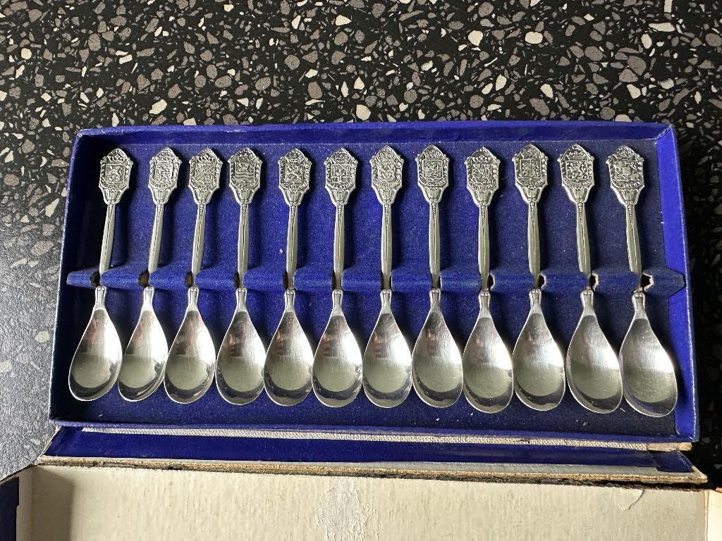 Verzilverde lepeltjes set provincies. Theelepeltje lepel 90., Antiek en Kunst, Antiek | Bestek, Ophalen of Verzenden