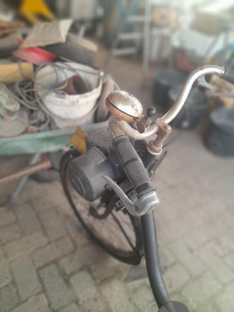 Oude  Solex brommer - Opknapper, Fietsen en Brommers, Brommers | Oldtimers, Ophalen of Verzenden, Maximaal 25 km/u, Overige merken