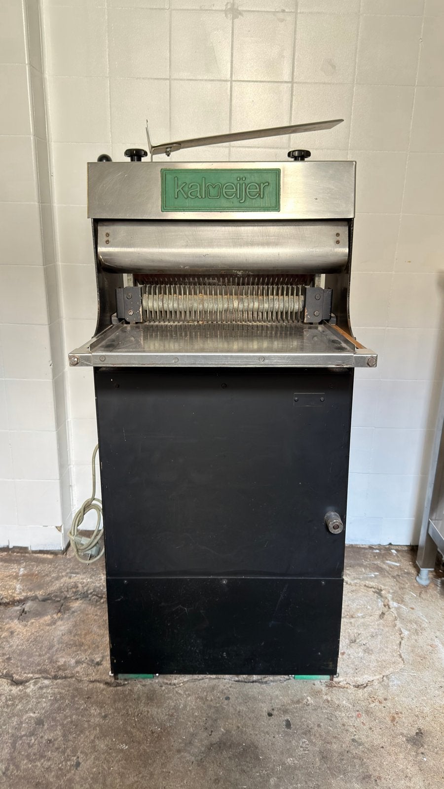 Kalveijer Broodsnijmachine - Perfect voor Bakkerijen, Ophalen, Gebruikt