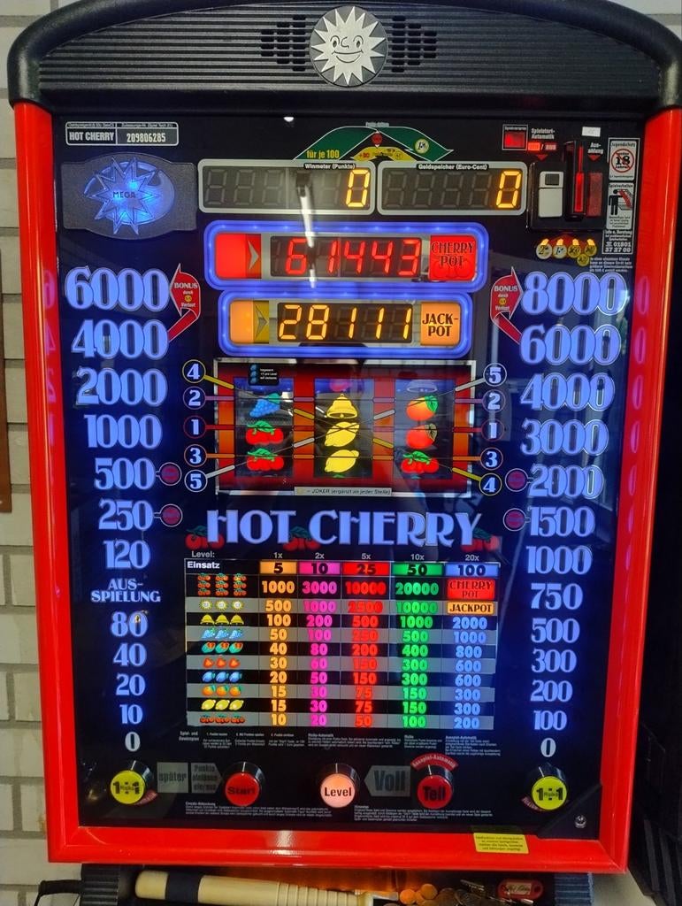 Gokkast - Hot Cherry - Merkur, Euro, Ophalen, Gebruikt, Met sleutels