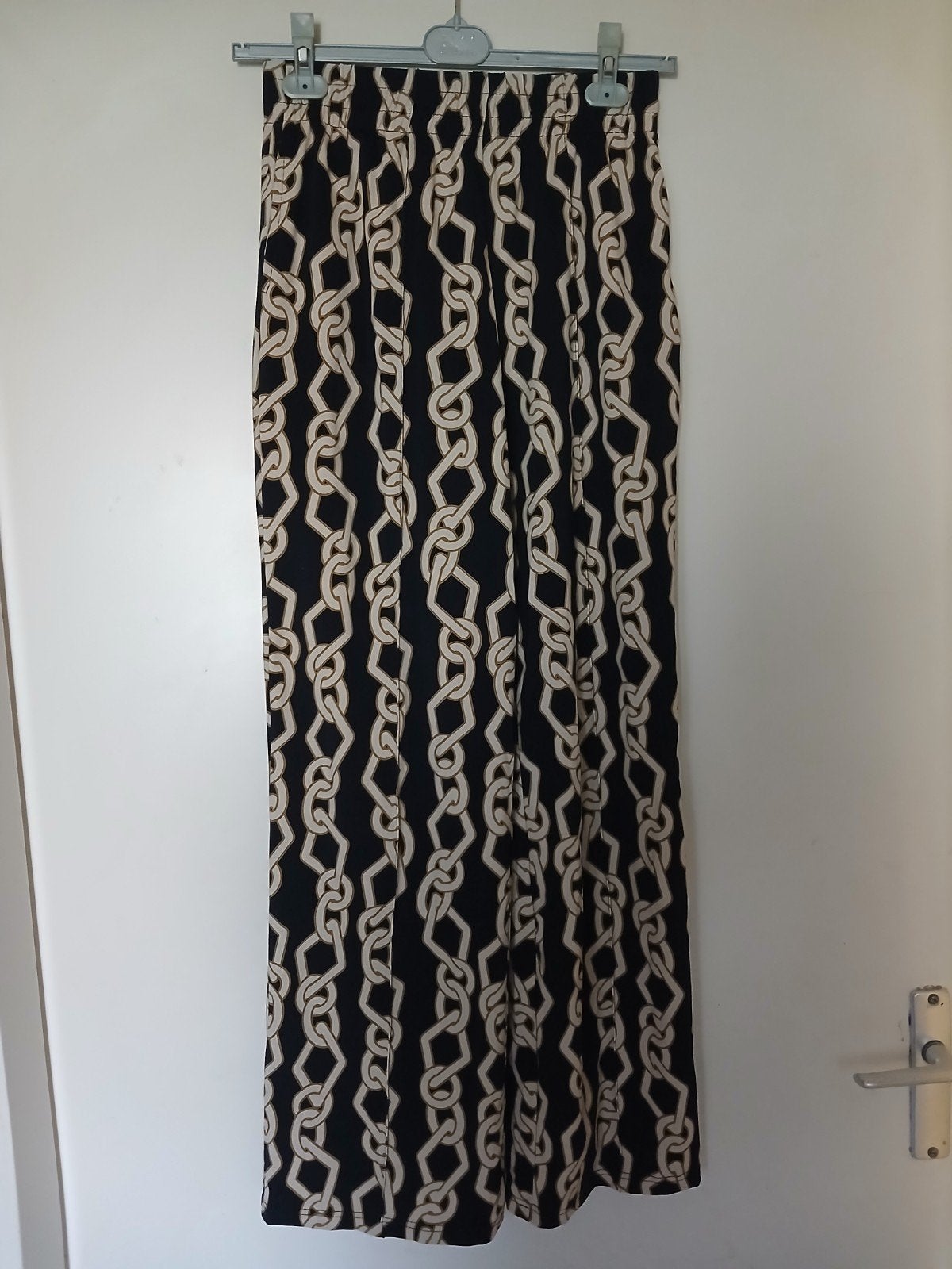 Shoeby broek met kettingprint - Maat M, Maat 38/40 (M), Zwart, Ophalen of Verzenden, Zo goed als nieuw