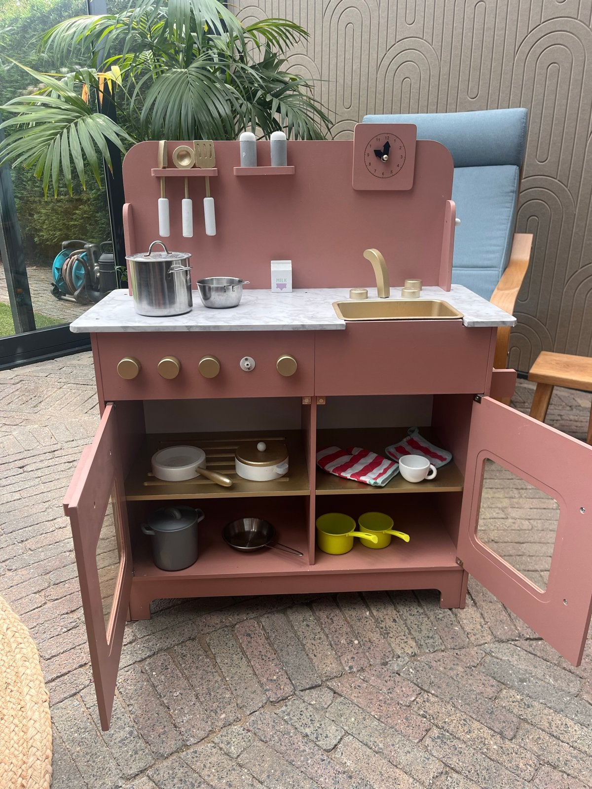 Gezellig kinderkeukentje met marmerlook blad, Ophalen, Gebruikt, Hout, Speelkeuken