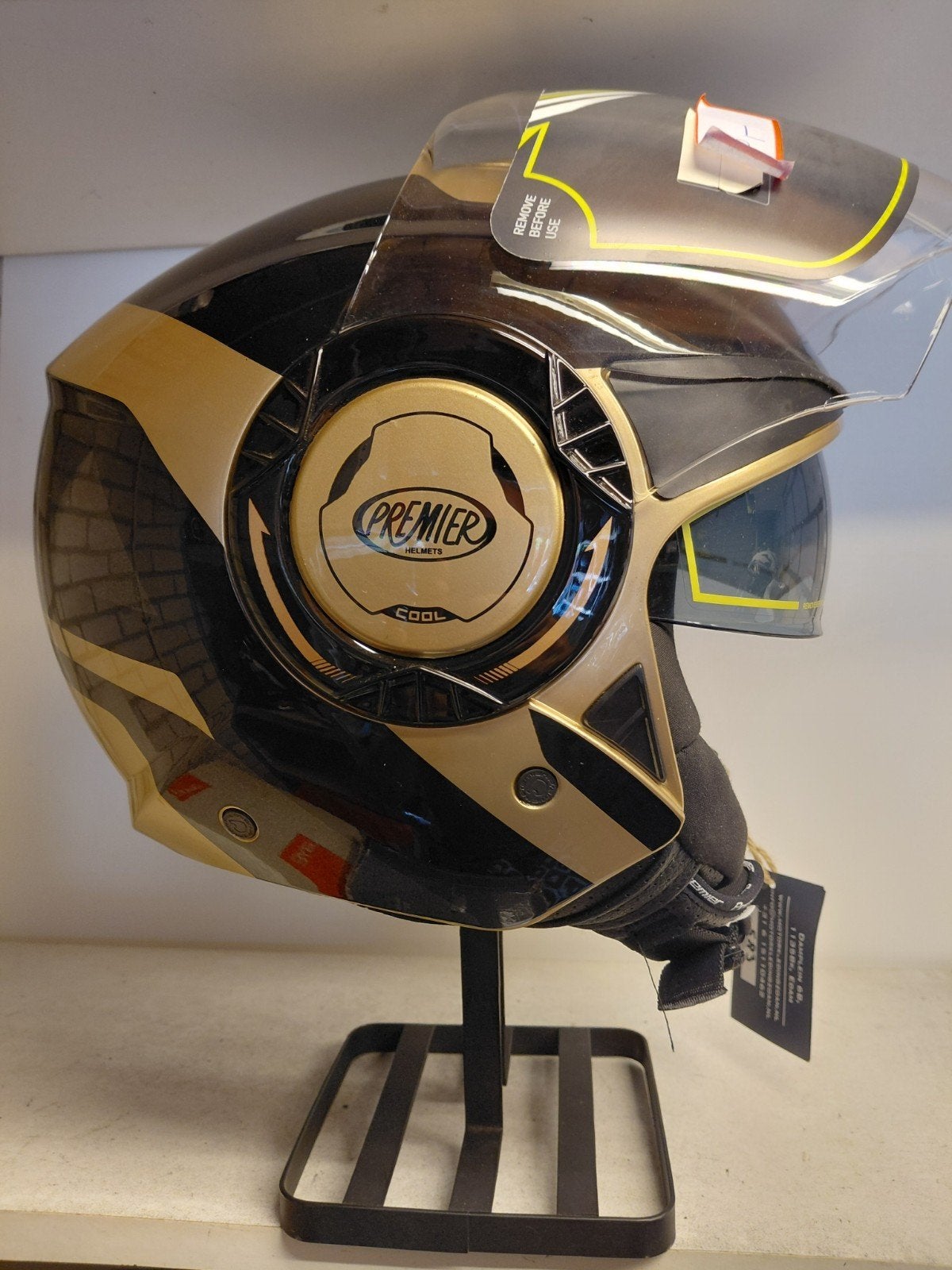 Nieuwe Premier helm met zonnevizier maat XL, Dames, Ophalen of Verzenden, Nieuw met kaartje, Overige merken