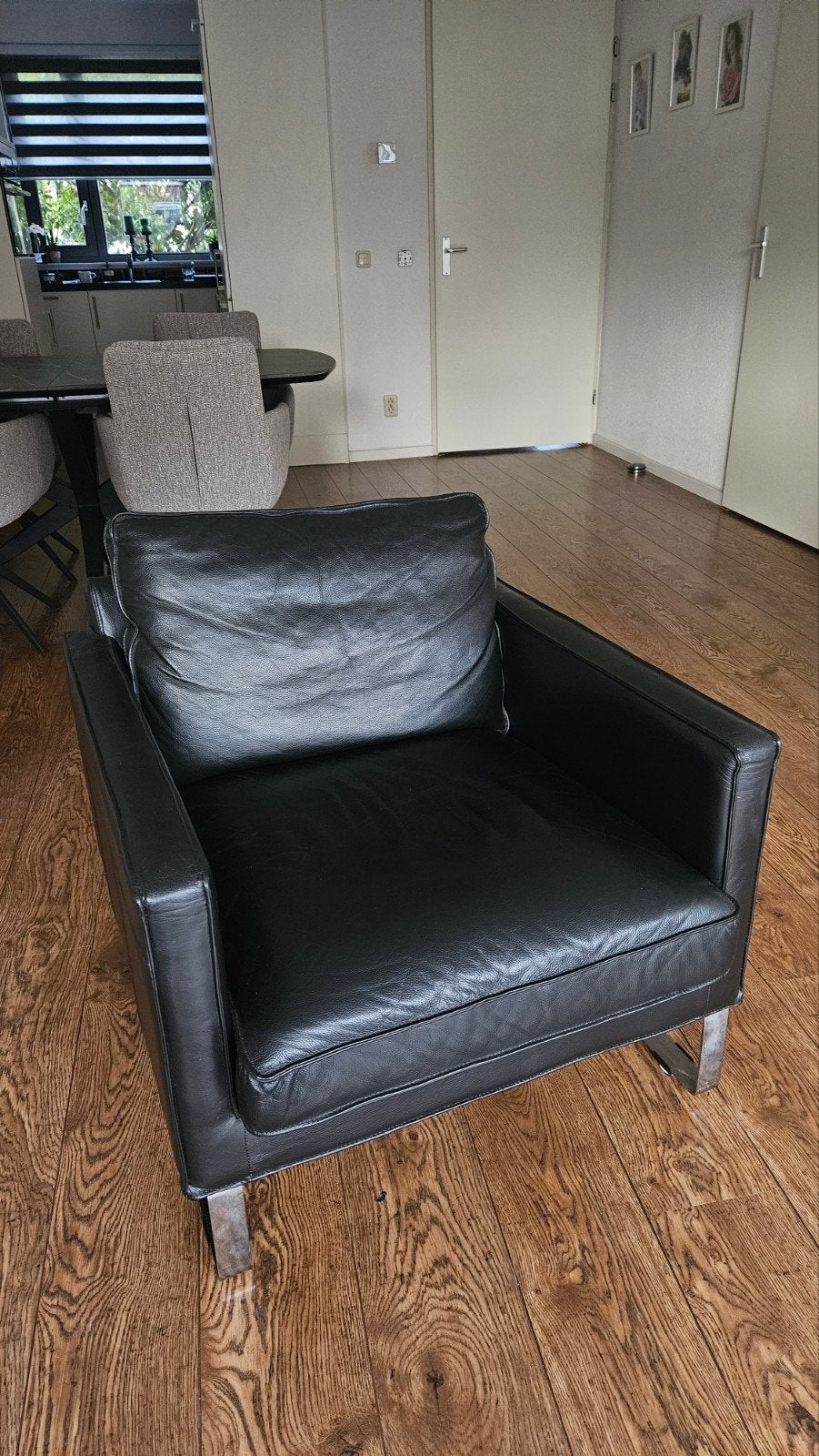 Ikea fauteuil zwart, echt leer, Huis en Inrichting, Fauteuils, Ophalen, Minder dan 75 cm, Leer, Zo goed als nieuw