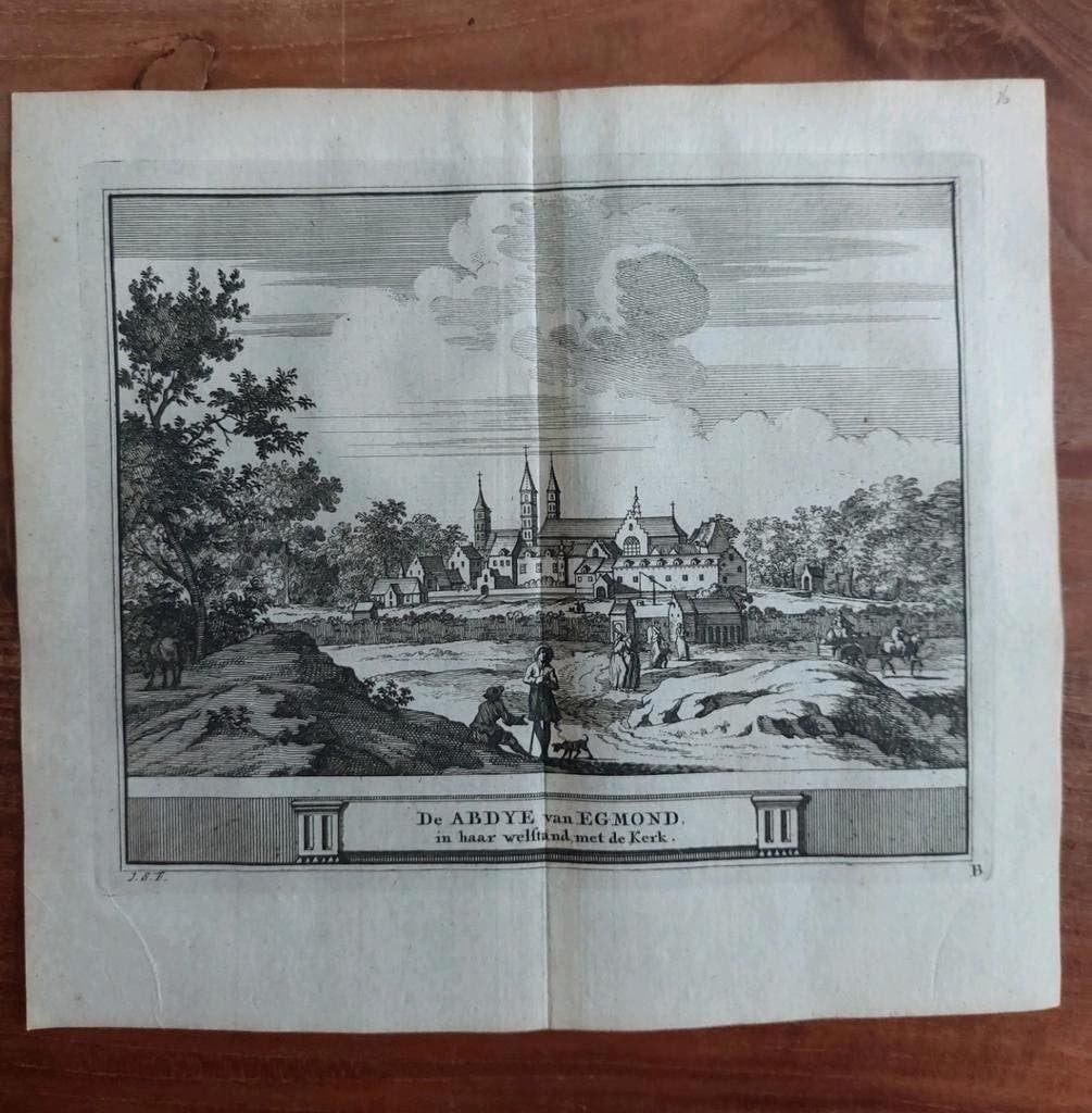 33 / Egmond  De Abdij en Kerk Gravure uit 1736, Ophalen of Verzenden, Stadsgezicht, Gravure, 1700 - 1799