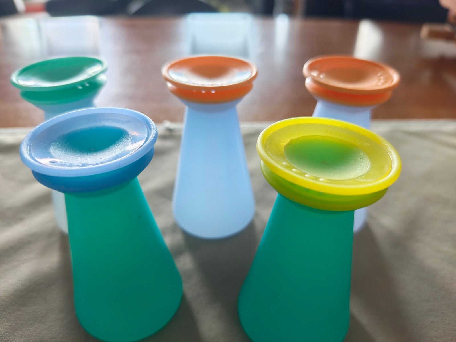 tupperware strooibussen, Huis en Inrichting, Keuken | Tupperware, BPA-vrij, Bewaardoos, Ophalen of Verzenden, Zo goed als nieuw
