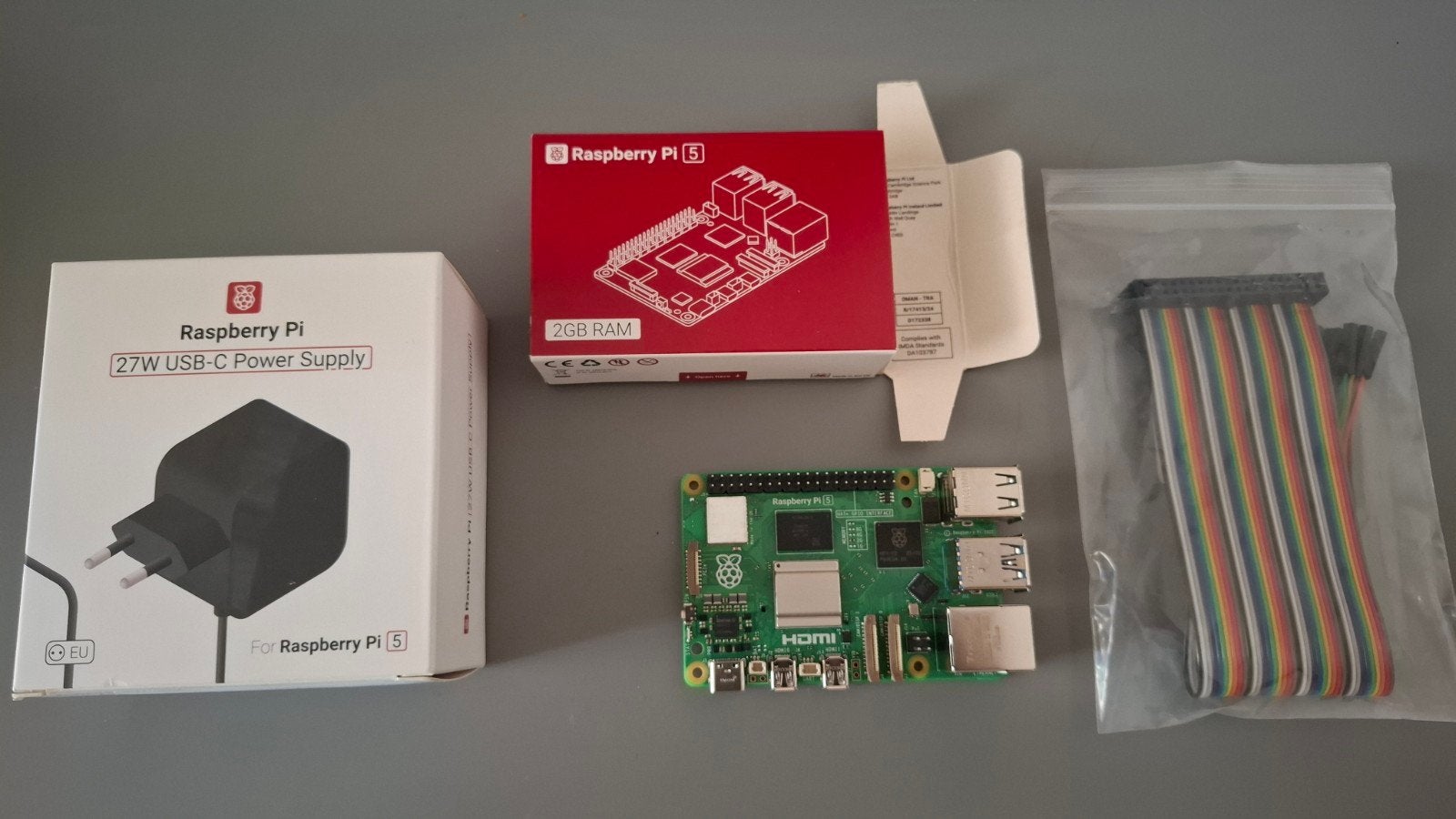 Raspberry Pi 5 2GB RAM met Adapter en Wires, Verzenden, Zo goed als nieuw