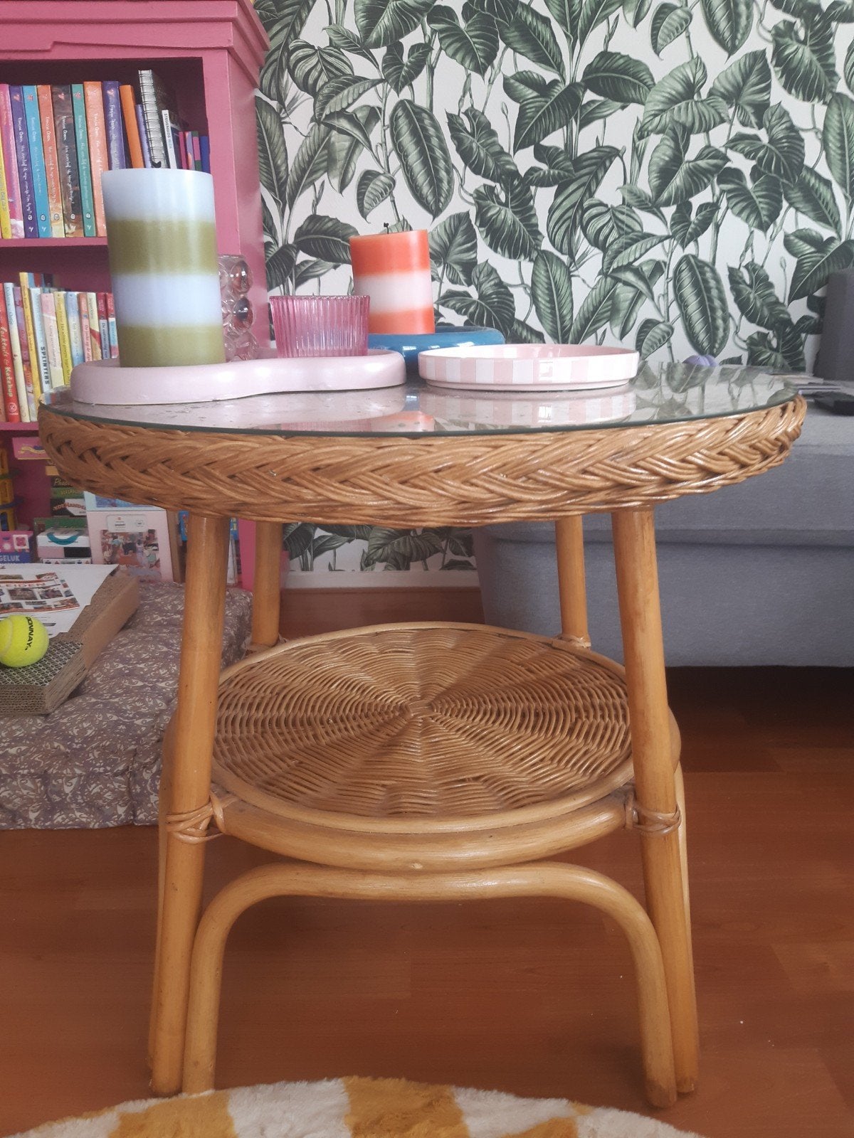 Leuk rotan bijzettafeltje met glasplaat, Antiek en Kunst, Ophalen