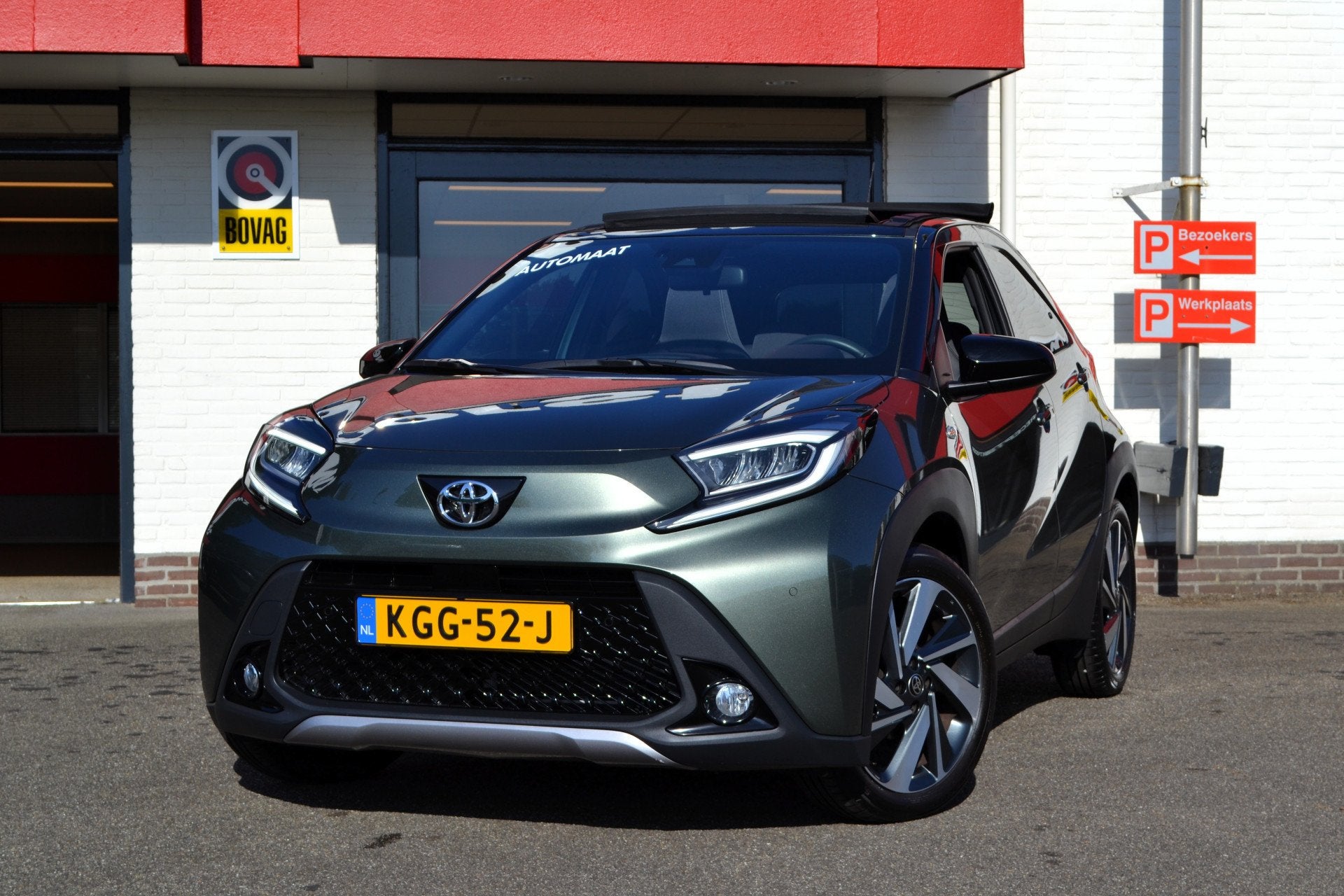 Toyota Aygo X 1.0 VVT-i S-CVT Envy Automaat, Open dak, Clima, Auto's, Dealer onderhouden, Gebruikt, Zwart, 4 stoelen