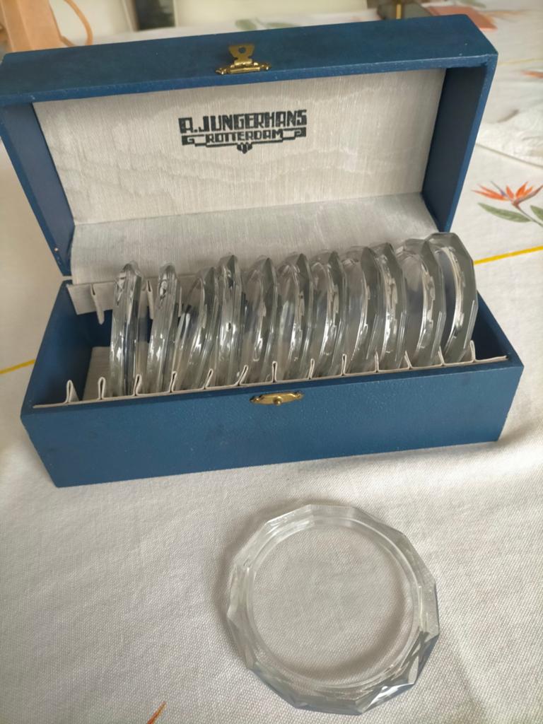 Brocante glazen onderzetters in leuk doosje., Ophalen of Verzenden, Zo goed als nieuw, Glas of Kopje
