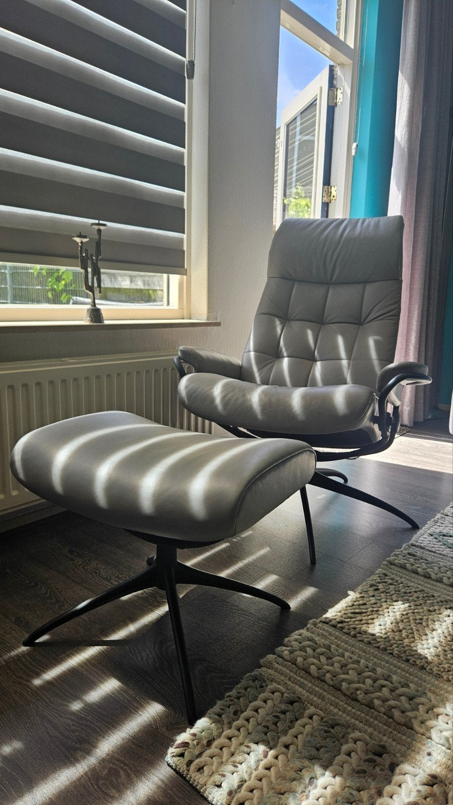 Stressless London Paloma Silver Grey fauteuil met poef, Huis en Inrichting, Fauteuils, Ophalen, Modern, Scandinavisch, 75 tot 100 cm