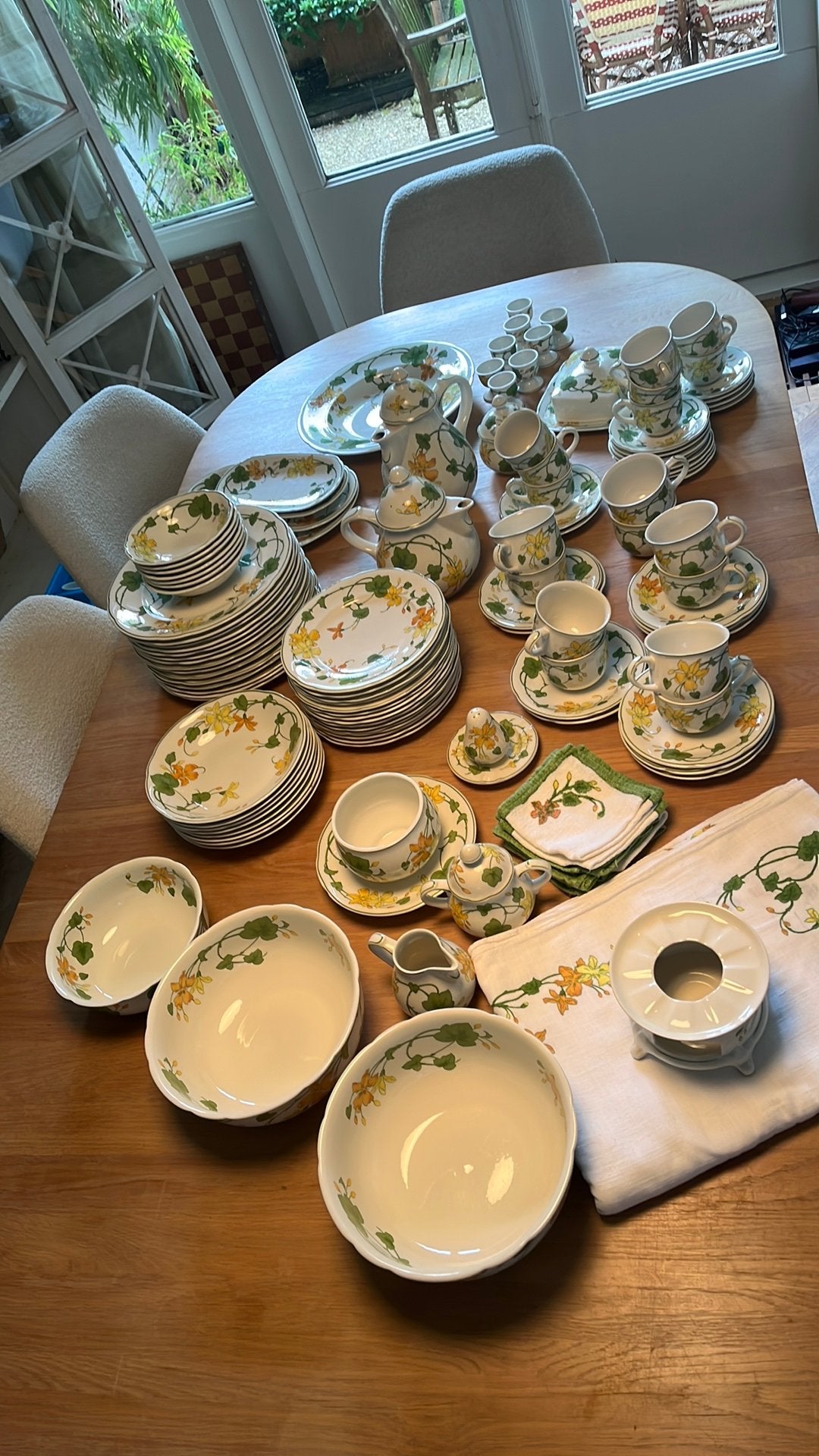 Beeldschoon volledig Villeroy & Boch servies Geranium, Antiek en Kunst, Ophalen