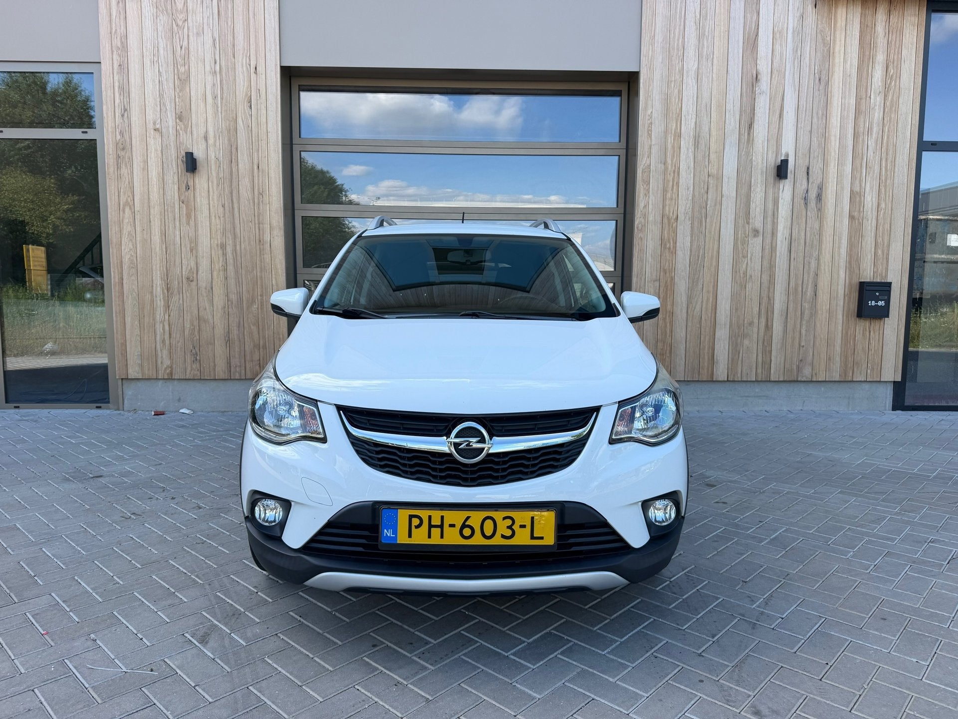 Opel KARL 1.0 Rocks Online Edition 5DRS|1ste eigenaar|Airco|, Auto's, Voorwielaandrijving, 839 kg, Stof, Gebruikt