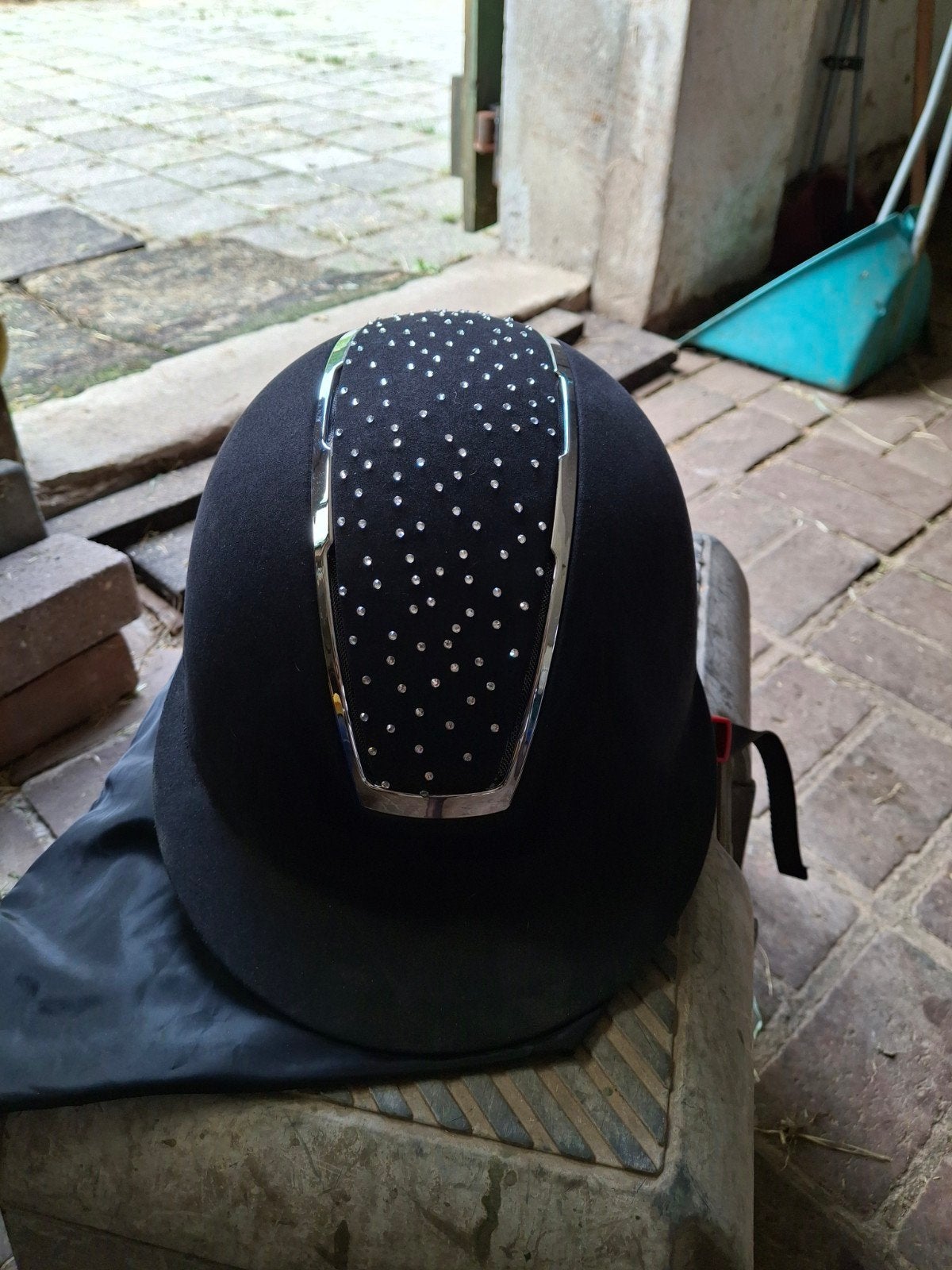 horze paardrijcap maat L, Dieren en Toebehoren, Paardrijkleding, Ophalen of Verzenden, Zo goed als nieuw, Dressuur