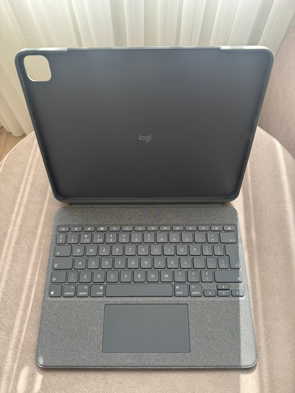 Logitech Combo Touch voor iPad Pro 12.9"(5e & 6e gen) – ZGAN, Computers en Software, Tablet-hoezen, 12,9, Ophalen of Verzenden