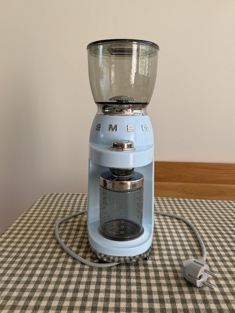 SMEG Koffiemolen / Grinder, Witgoed en Apparatuur, Koffiezetapparaten, Ophalen, Overige modellen, 10 kopjes of meer, Zo goed als nieuw