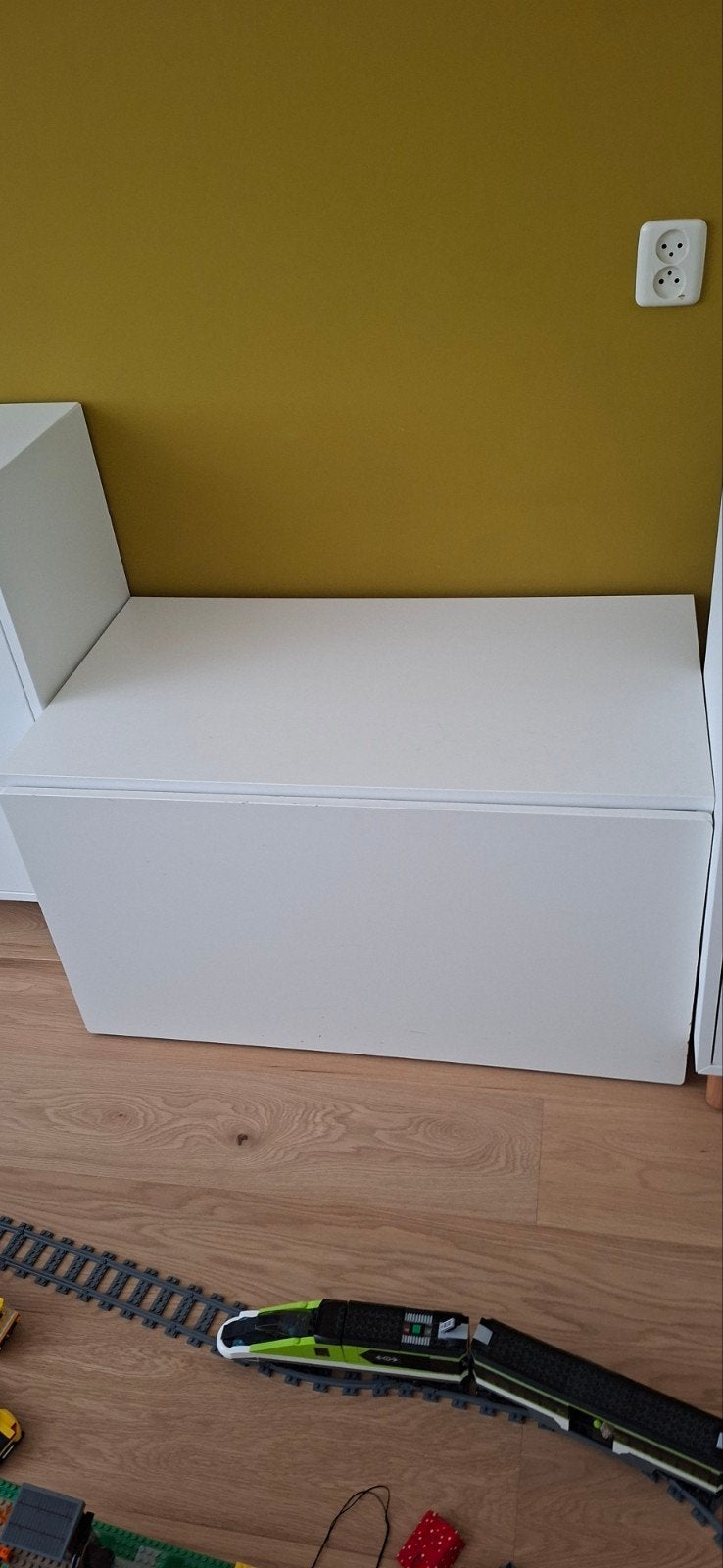 IKEA SMÅSTAD bankje/opbergkast met gebruikssporen, Huis en Inrichting, Ophalen, Gebruikt, Wit, Eén
