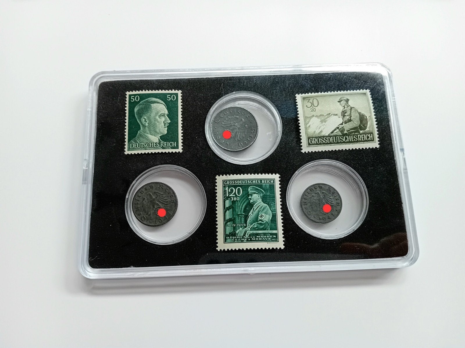 Tweede Wereldoorlog geld Cassette Munten Postzegels WW2 WO2, Ophalen of Verzenden, Landmacht, Duitsland, Helm of Baret
