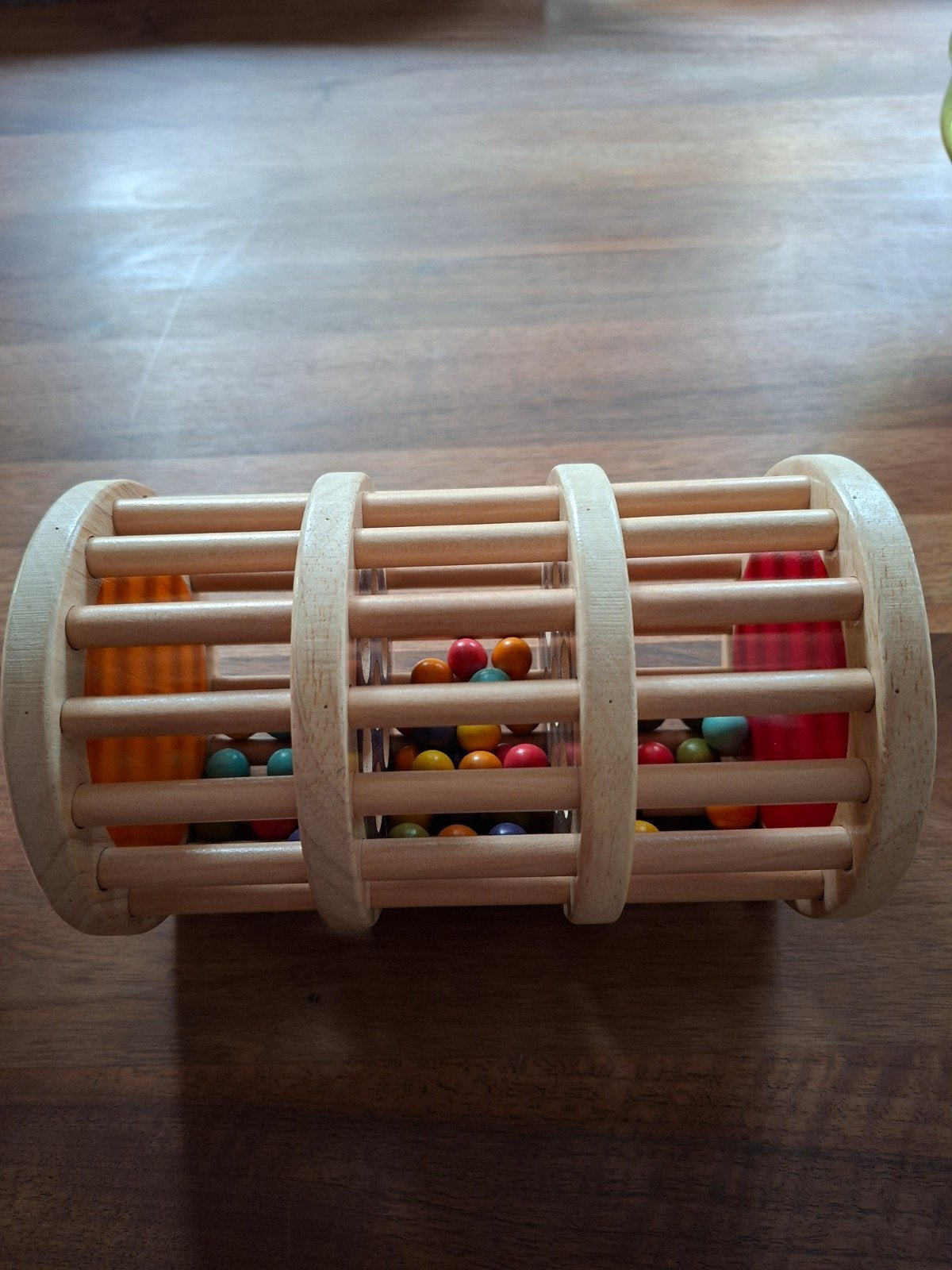 Houten rammelaar met gekleurde balletjes, Kinderen en Baby's, Ophalen, Zo goed als nieuw, Rammelaar, Met geluid