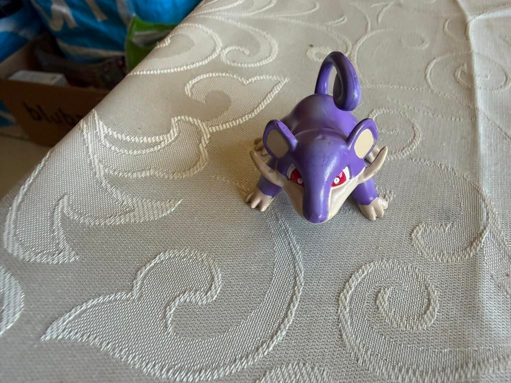 Pokémon Ratata figuur - Auldey Tomy Made in China, Ophalen of Verzenden, Gebruikt